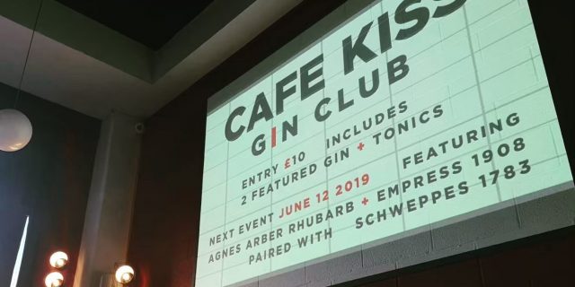 Cafe Kiss